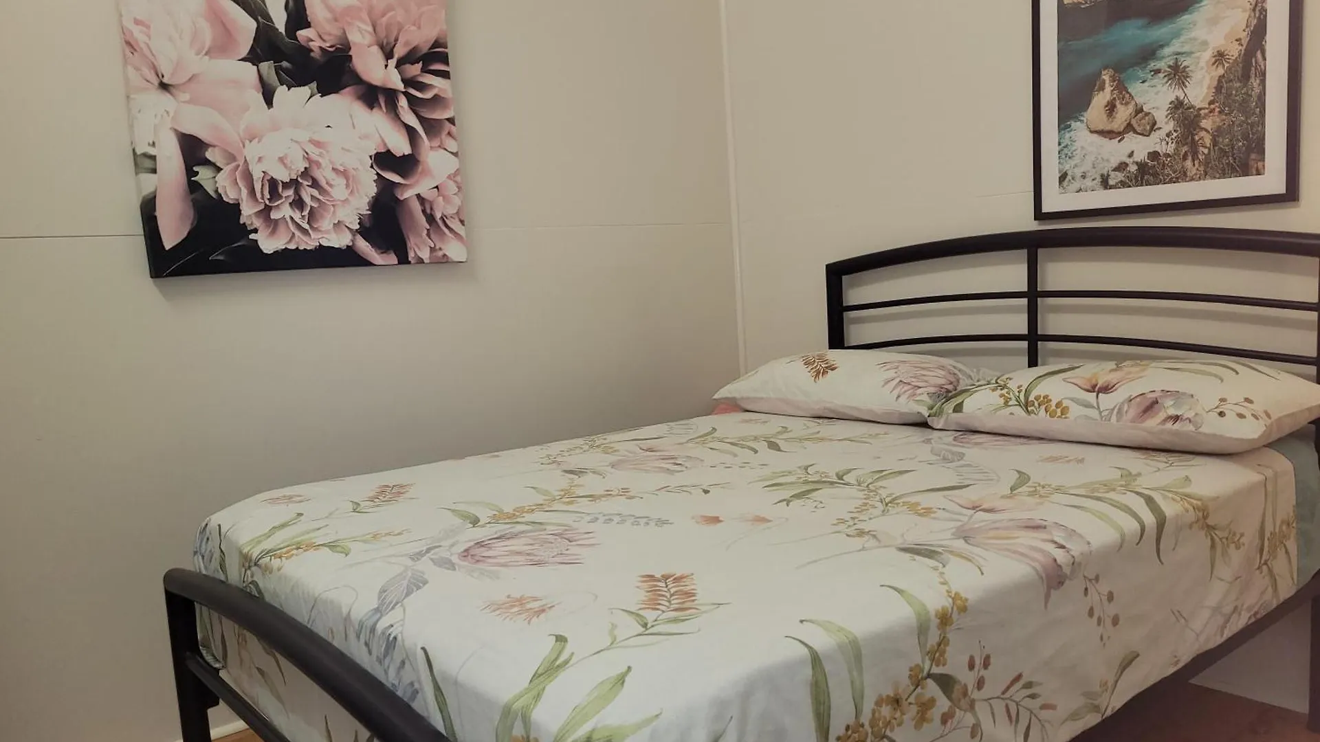 Hostel Travellers Paradise Cairns Australia