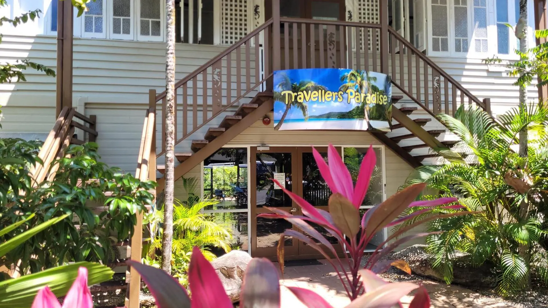 Hostel Travellers Paradise Cairns