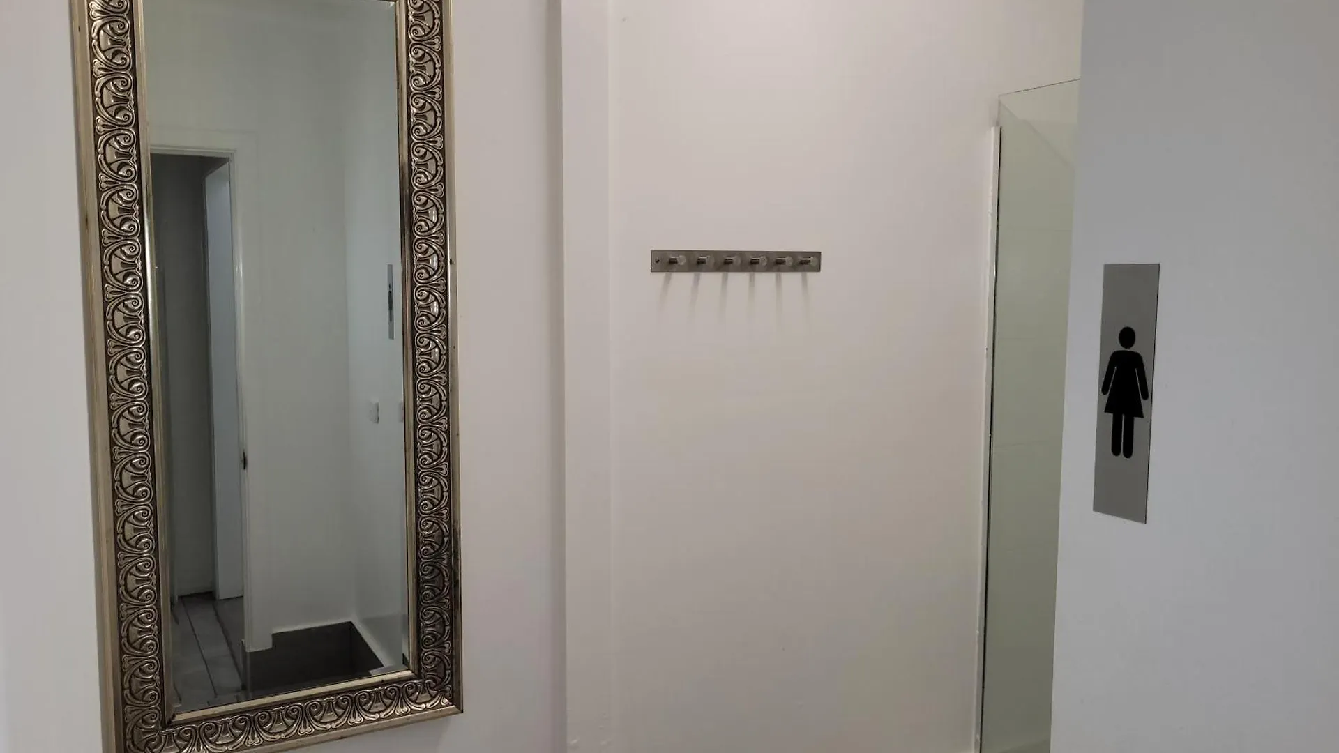 Hostel Travellers Paradise Cairns